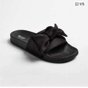 Mossimo Supply Co. Women's black Bow slides